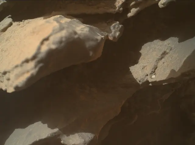 Sol 3645: Mars Hand Lens Imager (MAHLI)