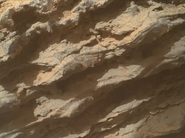 Sol 3645: Mars Hand Lens Imager (MAHLI)