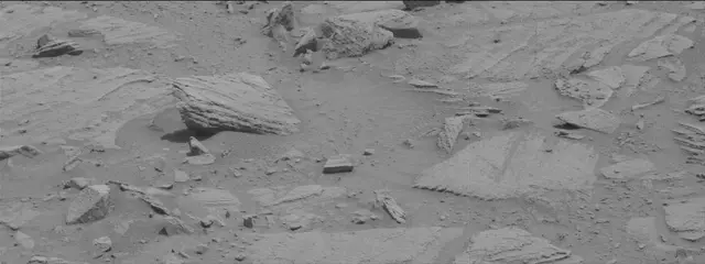 Sol 3646: Mast Camera (Mastcam)