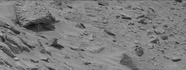 Sol 3646: Mast Camera (Mastcam)