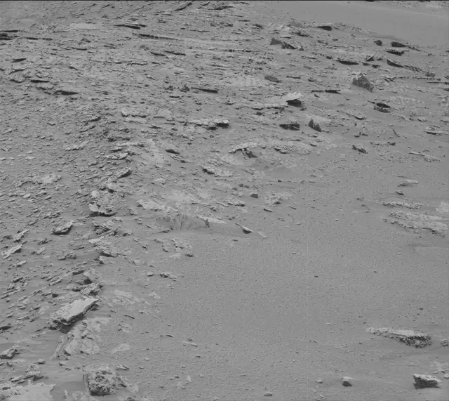 Sol 3646: Mast Camera (Mastcam)