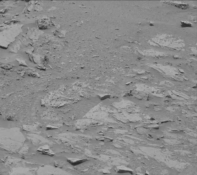 Sol 3646: Mast Camera (Mastcam)