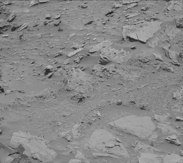 Sol 3646: Mast Camera (Mastcam)