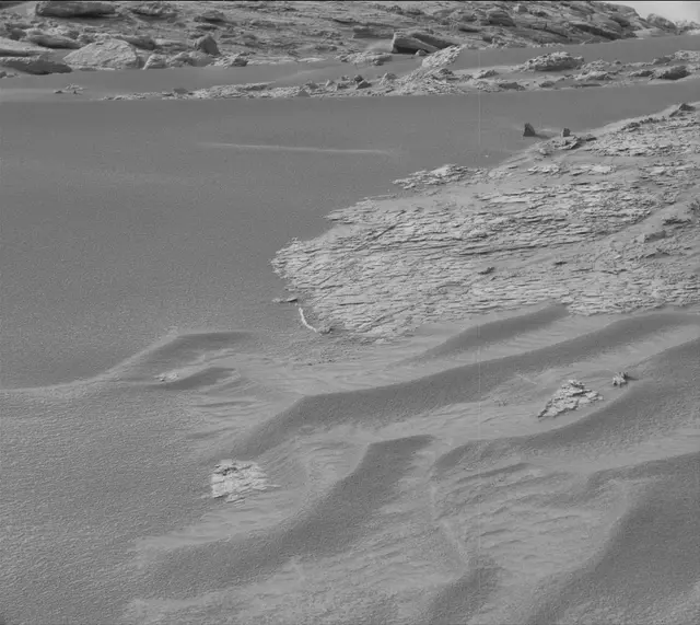 Sol 3646: Mast Camera (Mastcam)