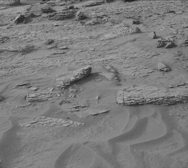 Sol 3646: Mast Camera (Mastcam)