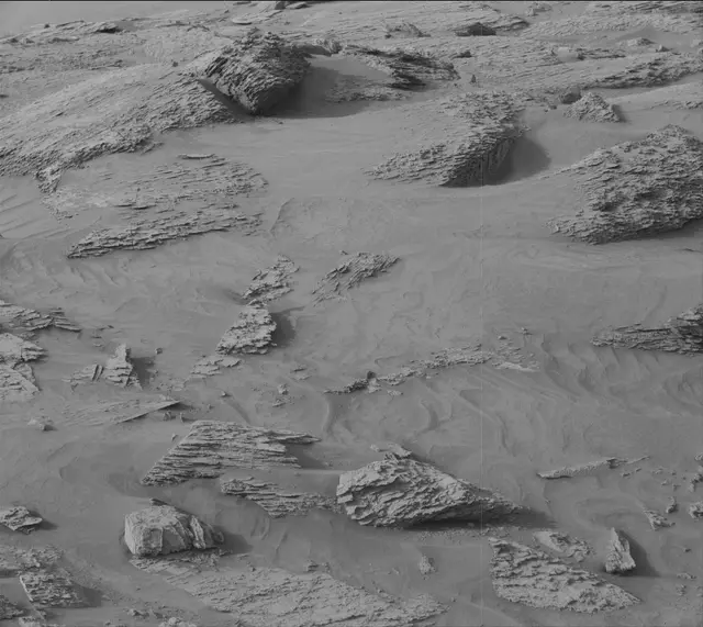 Sol 3646: Mast Camera (Mastcam)