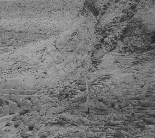 Sol 3646: Mast Camera (Mastcam)