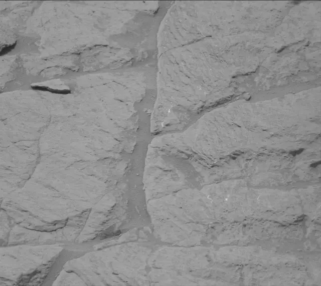 Sol 3646: Mast Camera (Mastcam)