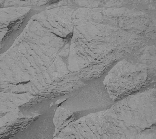 Sol 3646: Mast Camera (Mastcam)