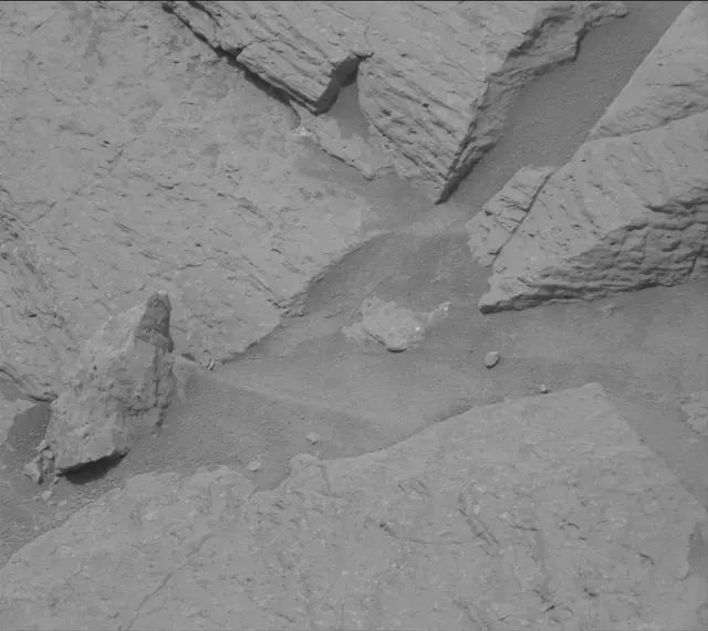 Sol 3646: Mast Camera (Mastcam)