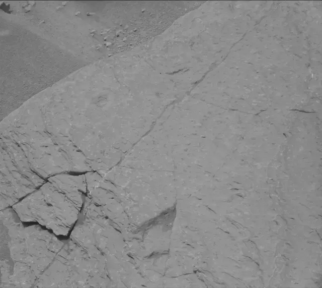 Sol 3646: Mast Camera (Mastcam)