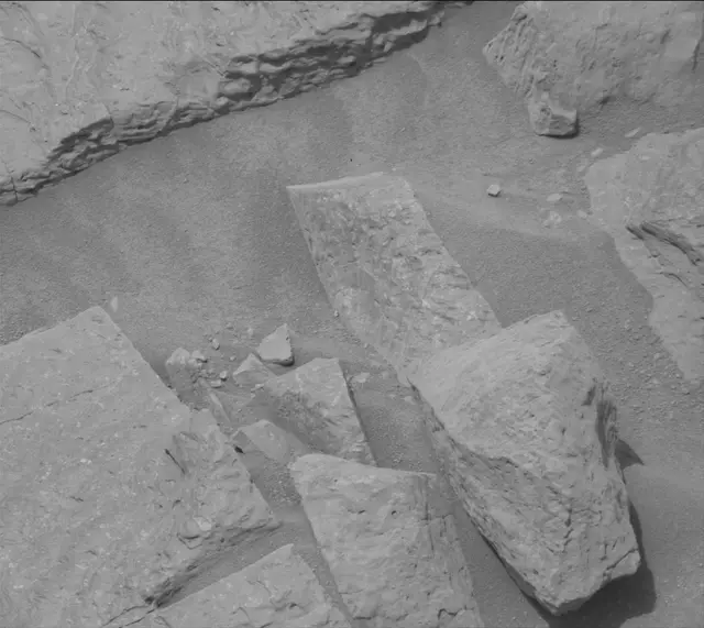 Sol 3646: Mast Camera (Mastcam)