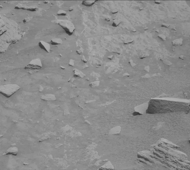 Sol 3646: Mast Camera (Mastcam)