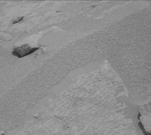 Sol 3646: Mast Camera (Mastcam)
