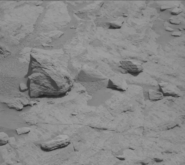 Sol 3646: Mast Camera (Mastcam)