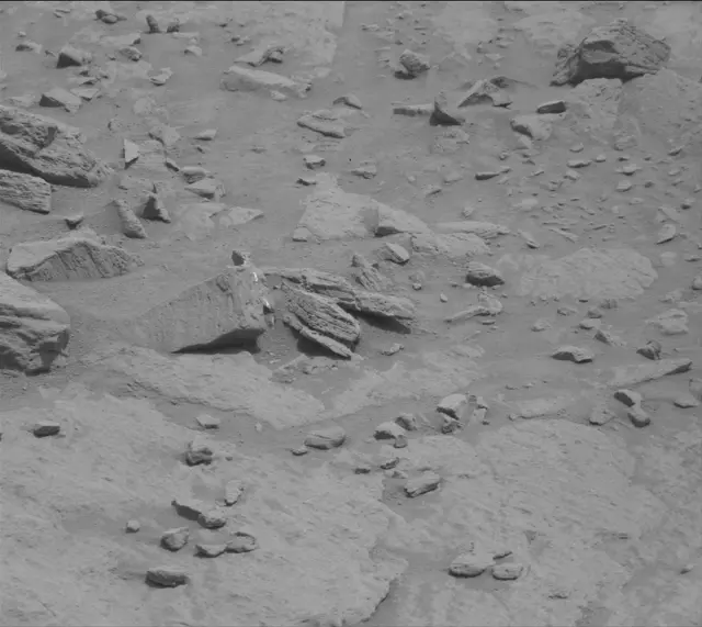 Sol 3646: Mast Camera (Mastcam)