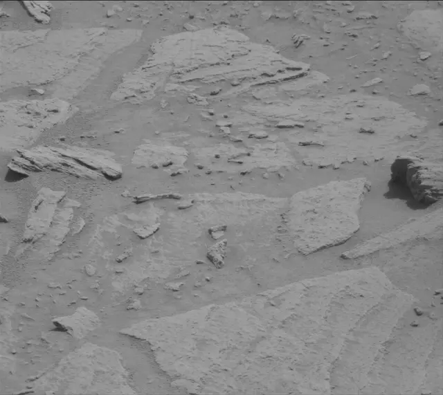 Sol 3646: Mast Camera (Mastcam)