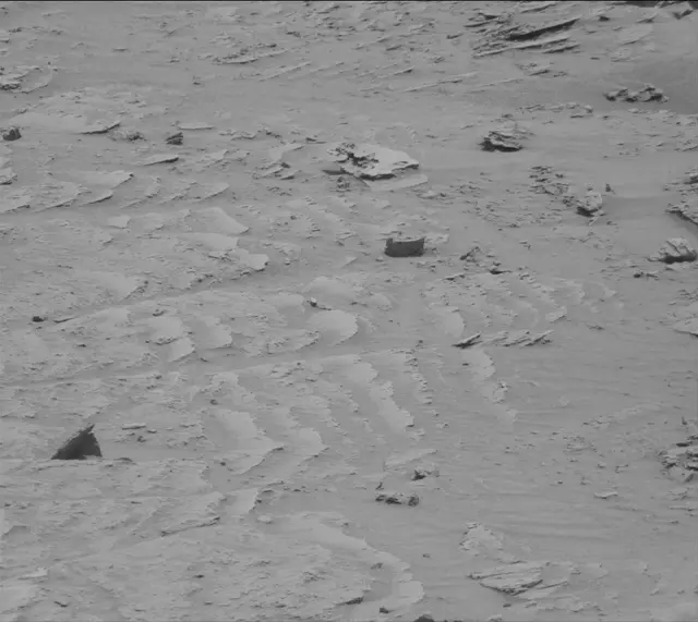 Sol 3646: Mast Camera (Mastcam)