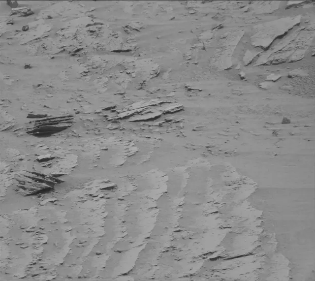 Sol 3646: Mast Camera (Mastcam)