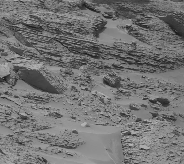 Sol 3646: Mast Camera (Mastcam)