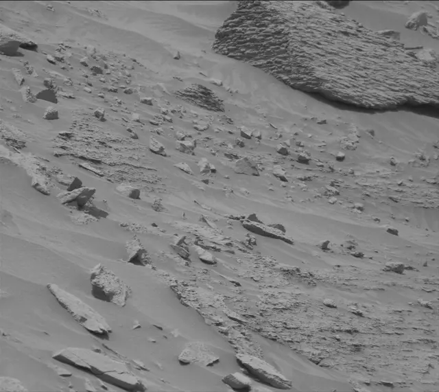 Sol 3646: Mast Camera (Mastcam)