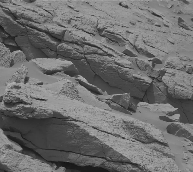 Sol 3646: Mast Camera (Mastcam)