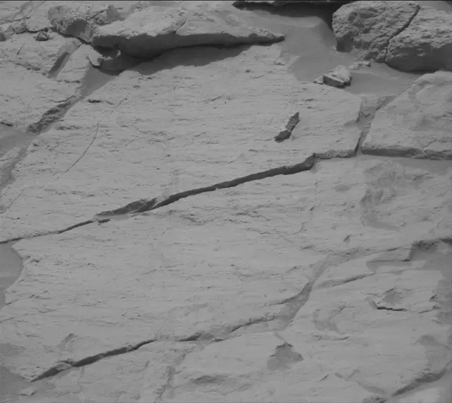 Sol 3646: Mast Camera (Mastcam)