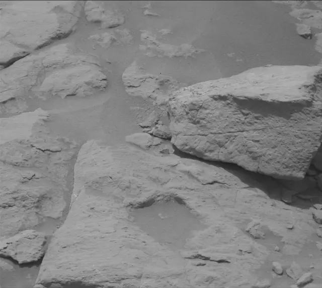 Sol 3646: Mast Camera (Mastcam)