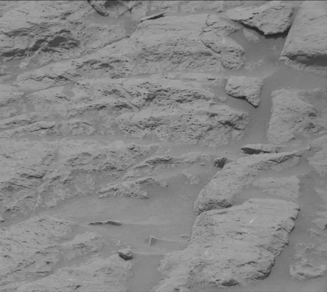 Sol 3646: Mast Camera (Mastcam)