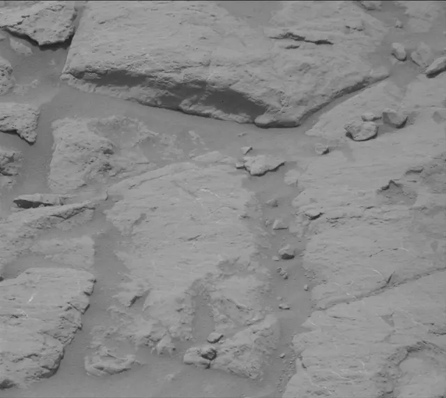 Sol 3646: Mast Camera (Mastcam)