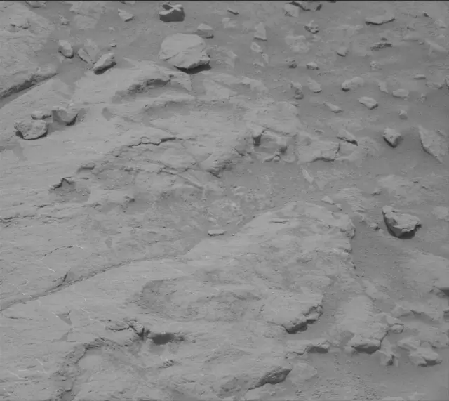 Sol 3646: Mast Camera (Mastcam)
