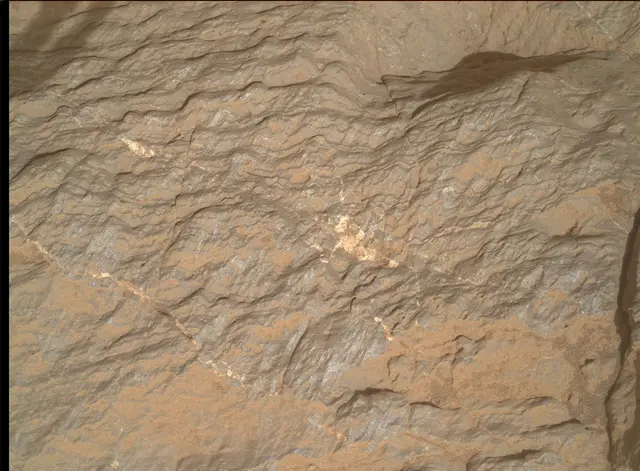 Sol 3646: Mars Hand Lens Imager (MAHLI)