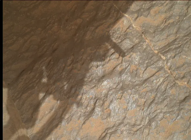 Sol 3646: Mars Hand Lens Imager (MAHLI)