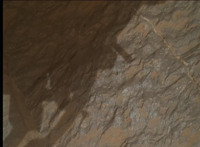 Sol 3646: Mars Hand Lens Imager (MAHLI)