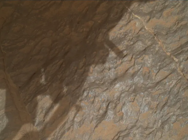 Sol 3646: Mars Hand Lens Imager (MAHLI)