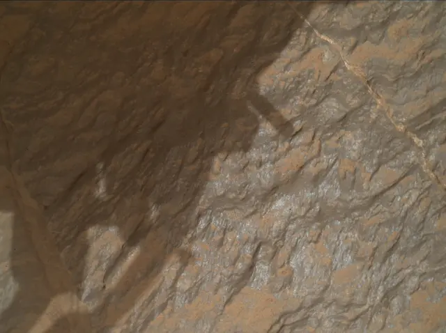 Sol 3646: Mars Hand Lens Imager (MAHLI)