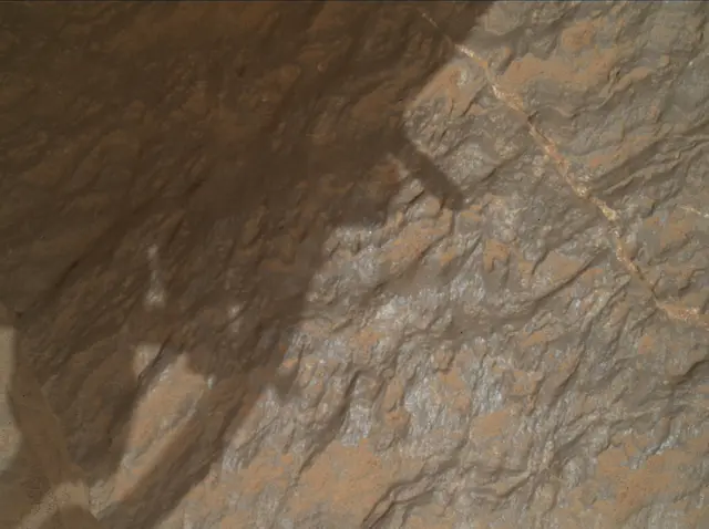 Sol 3646: Mars Hand Lens Imager (MAHLI)