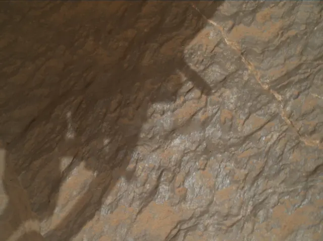 Sol 3646: Mars Hand Lens Imager (MAHLI)