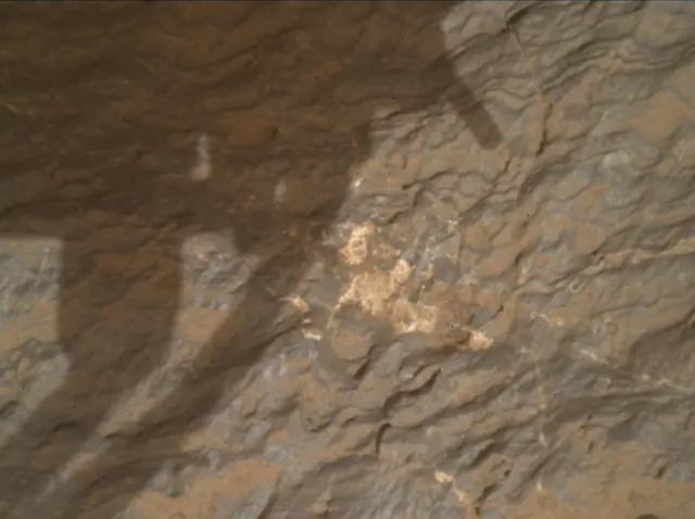 Sol 3646: Mars Hand Lens Imager (MAHLI)