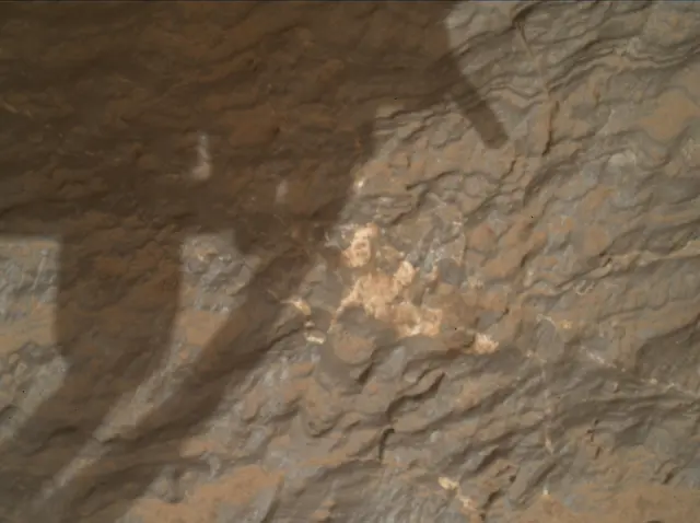Sol 3646: Mars Hand Lens Imager (MAHLI)