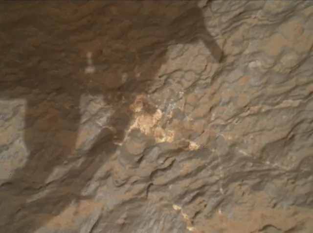Sol 3646: Mars Hand Lens Imager (MAHLI)
