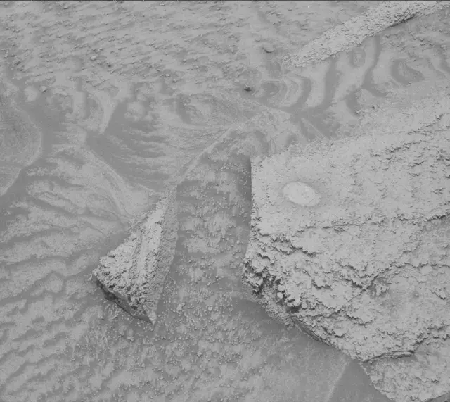 Sol 3648: Mast Camera (Mastcam)