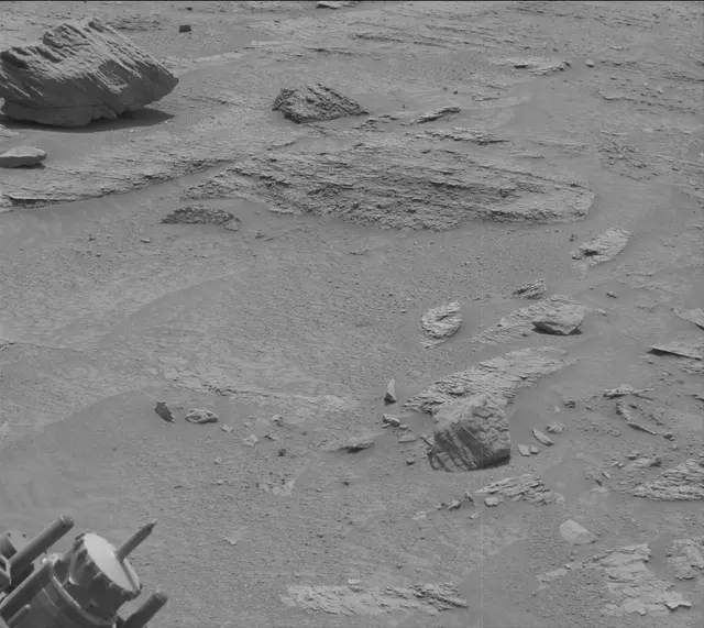 Sol 3648: Mast Camera (Mastcam)