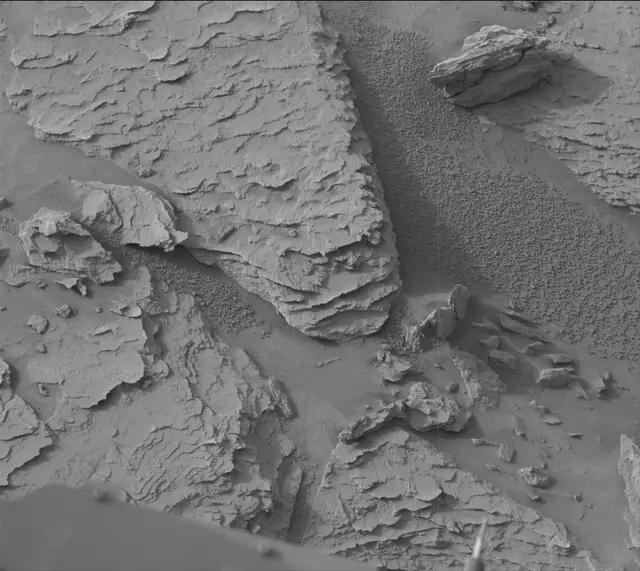 Sol 3648: Mast Camera (Mastcam)