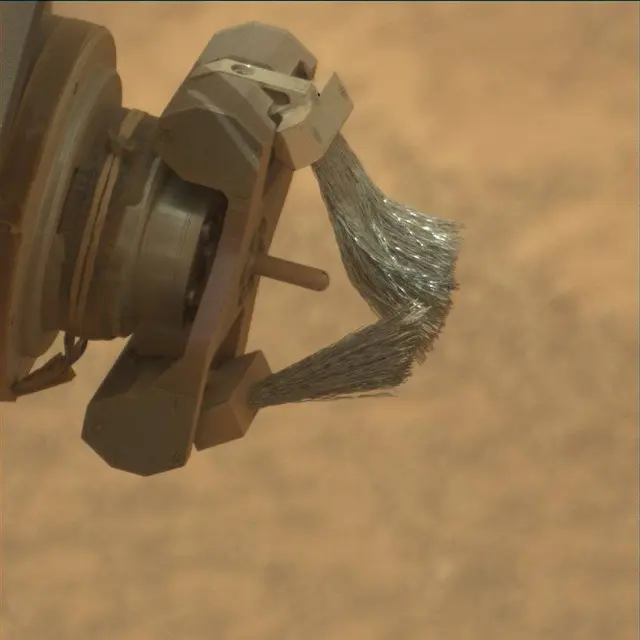 Sol 3648: Mast Camera (Mastcam)
