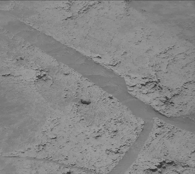 Sol 3648: Mast Camera (Mastcam)