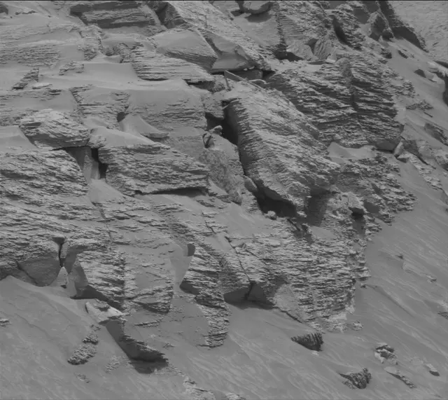 Sol 3648: Mast Camera (Mastcam)