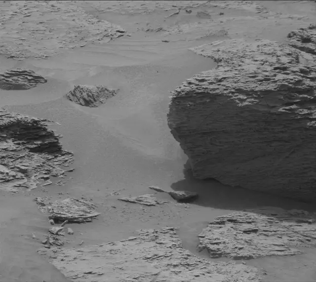 Sol 3648: Mast Camera (Mastcam)