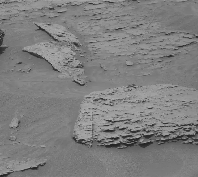 Sol 3648: Mast Camera (Mastcam)
