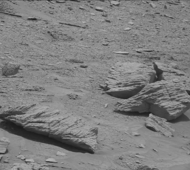 Sol 3648: Mast Camera (Mastcam)